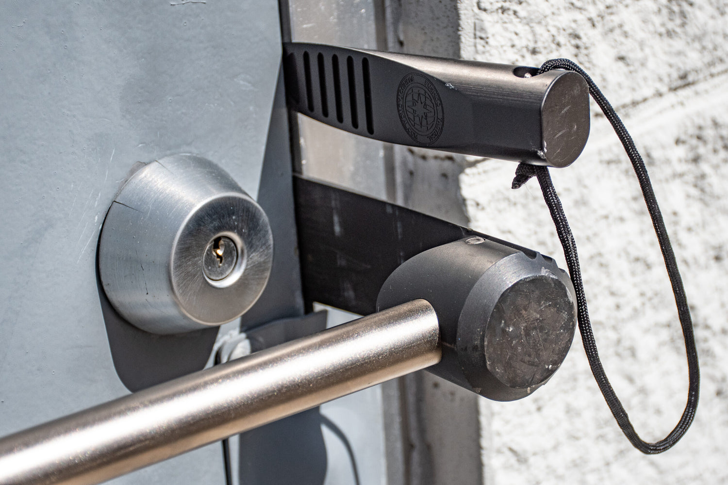 Bushido Tactical Breaching Tool Magnetic Breacher’s Wedge