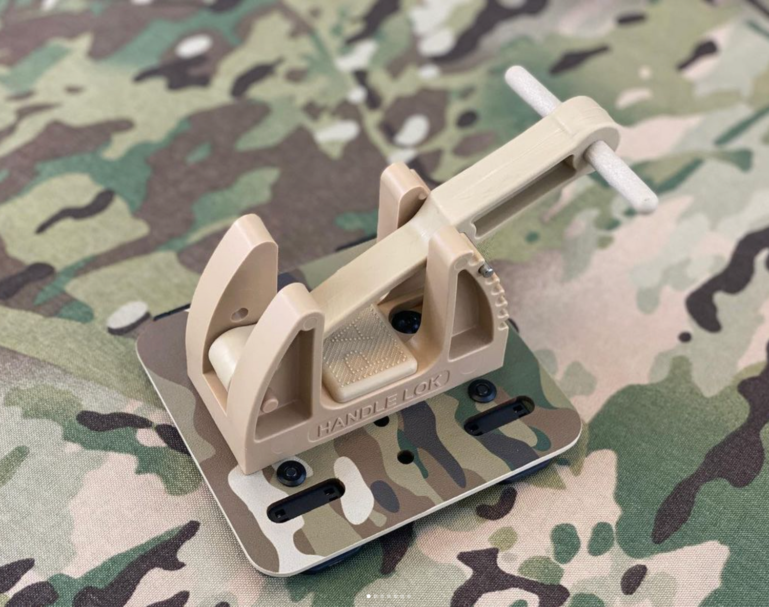 Bushido Tactical Single Tool Mounting Solution - MOLLE LOK