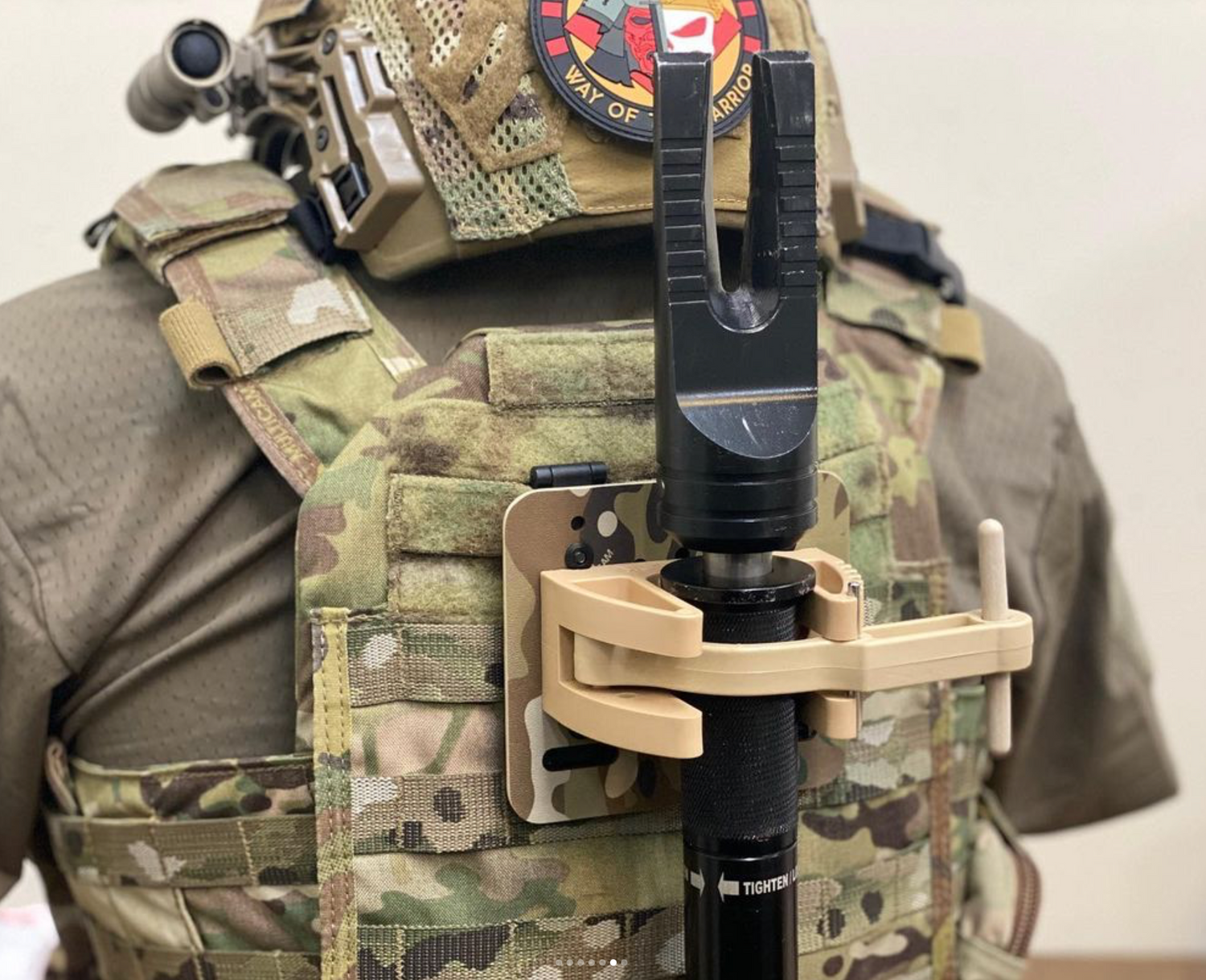 Bushido Tactical Single Tool Mounting Solution - MOLLE LOK